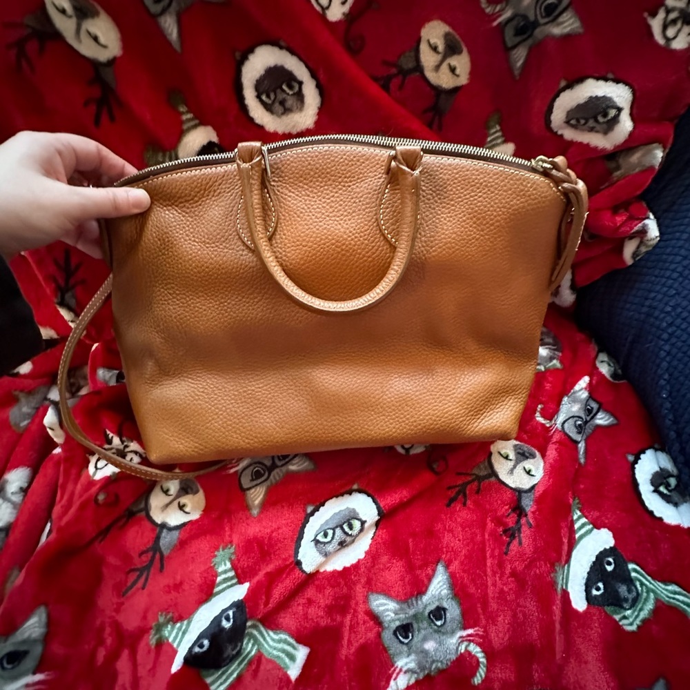 Dooney and Bourke Handbag/Crossbody - Picture 5 of 9
